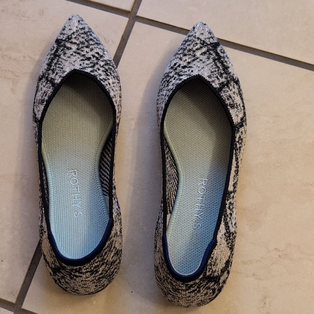 Rothys The Point Toe Flats Python Rare Retired Bl… - image 2